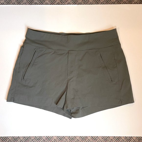 Athleta Trekkie North Mid Rise Short, 12, Green - Picture 1 of 5